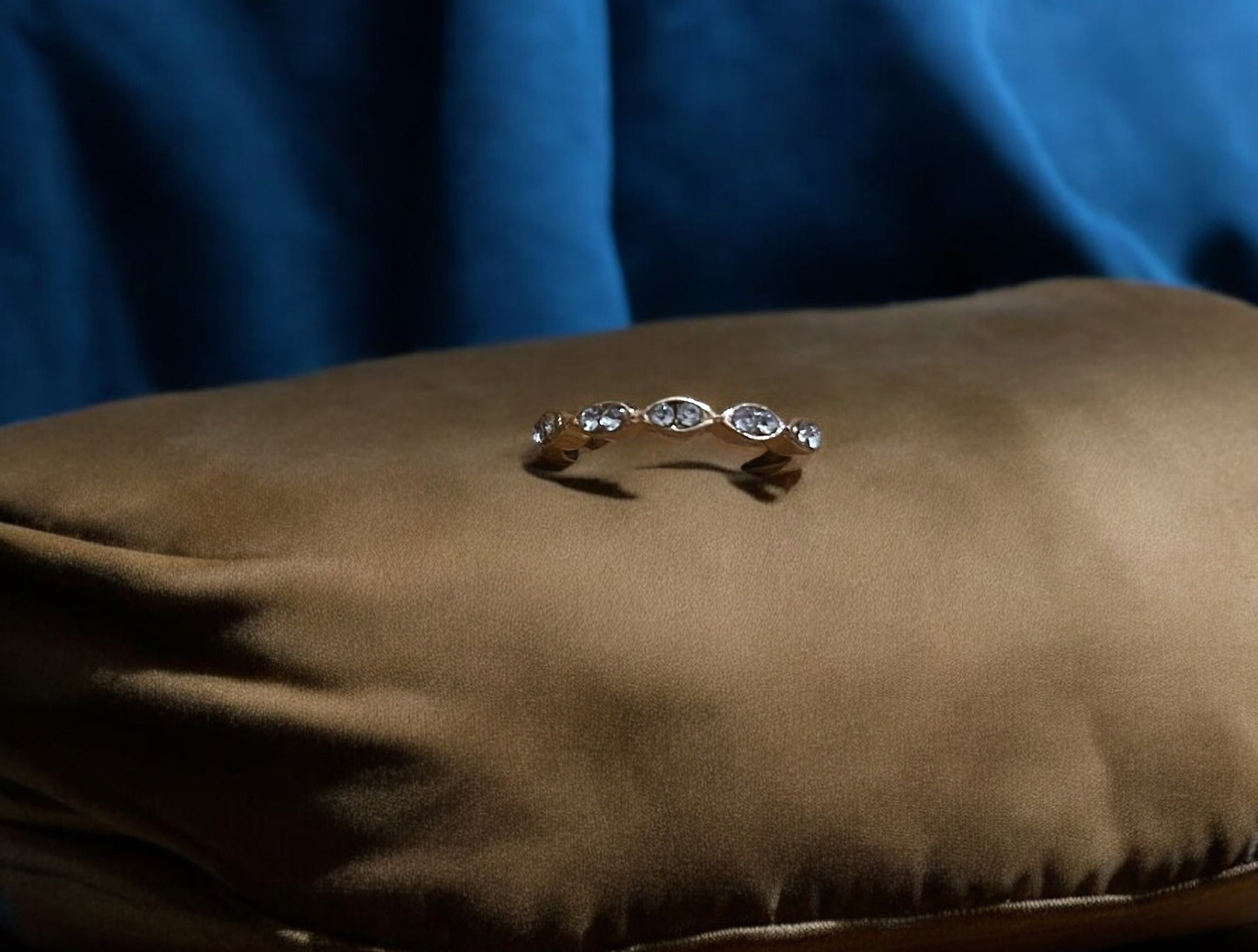 Elegant Oval-Cut Diamond Band Ring