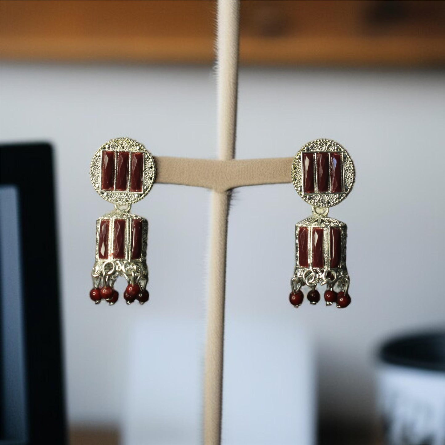 Scarlet Heritage earring