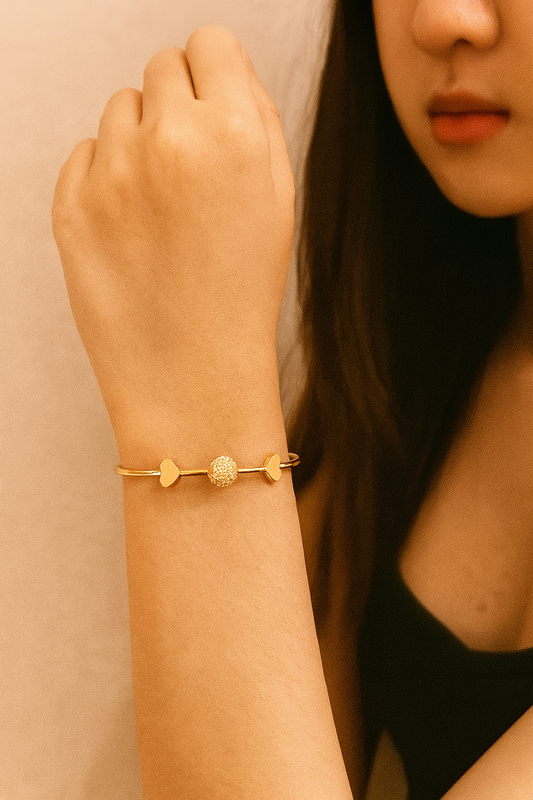 Golden Spark Heart Bracelet