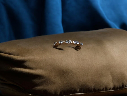Elegant Oval-Cut Diamond Band Ring
